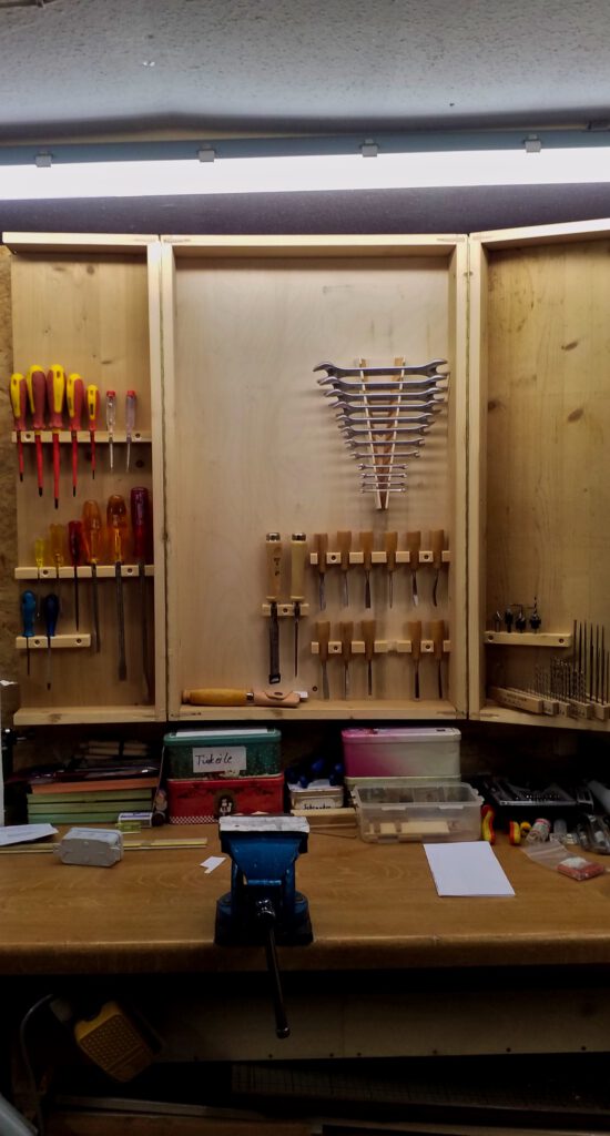 The new tool cabinet starts to fill.